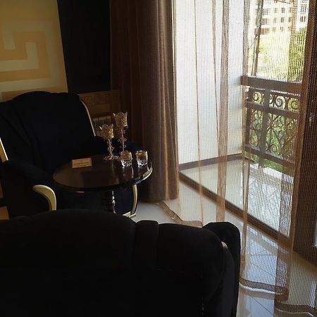 Versace Downtown Erevan Cameră foto