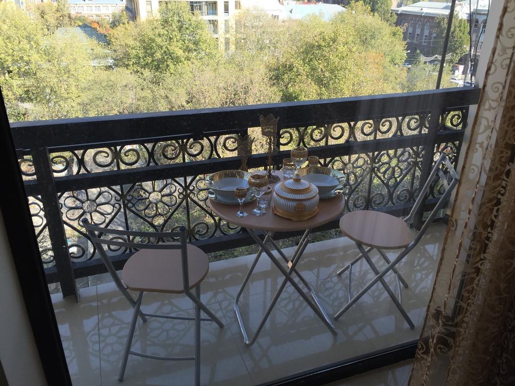 Versace Downtown Yerevan Apartment Cameră foto